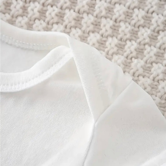 White Baby Onesie - My Auntie Loves Me - Picture 5 of 6